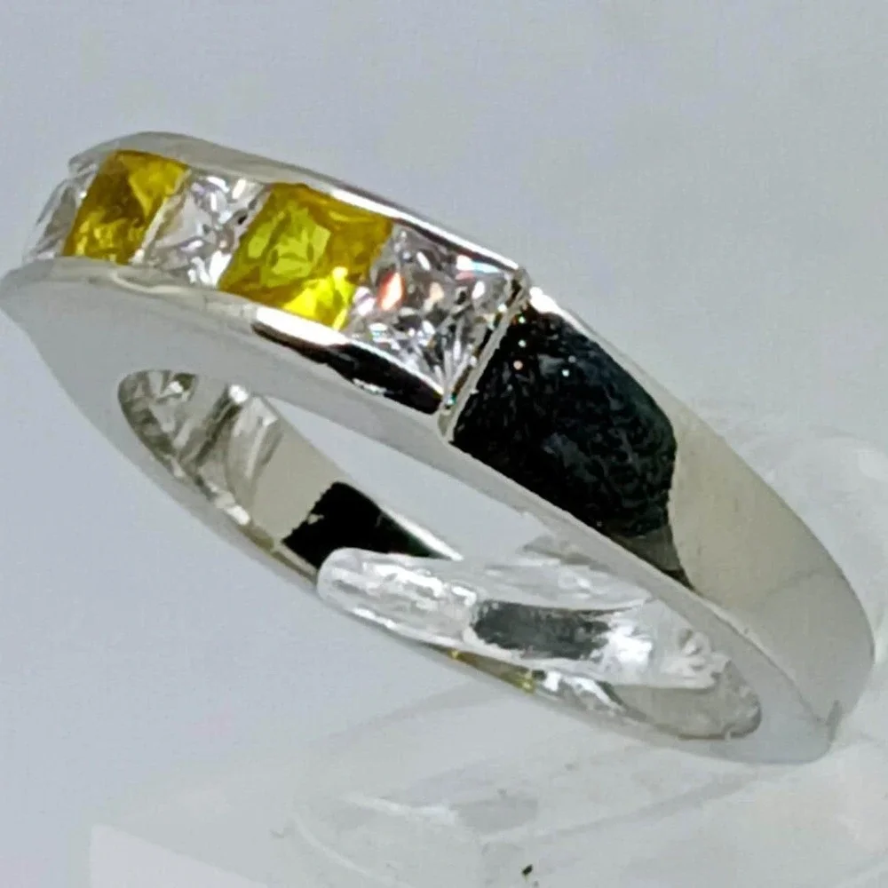 Vintage 90s Silver Tone Yellow Clear Princess Cut Channel Set Band Ring Size‎ 7